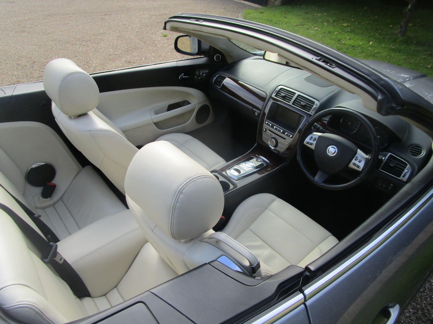 Used Jaguar XK 2010 for sale - 76989795: Photo 36