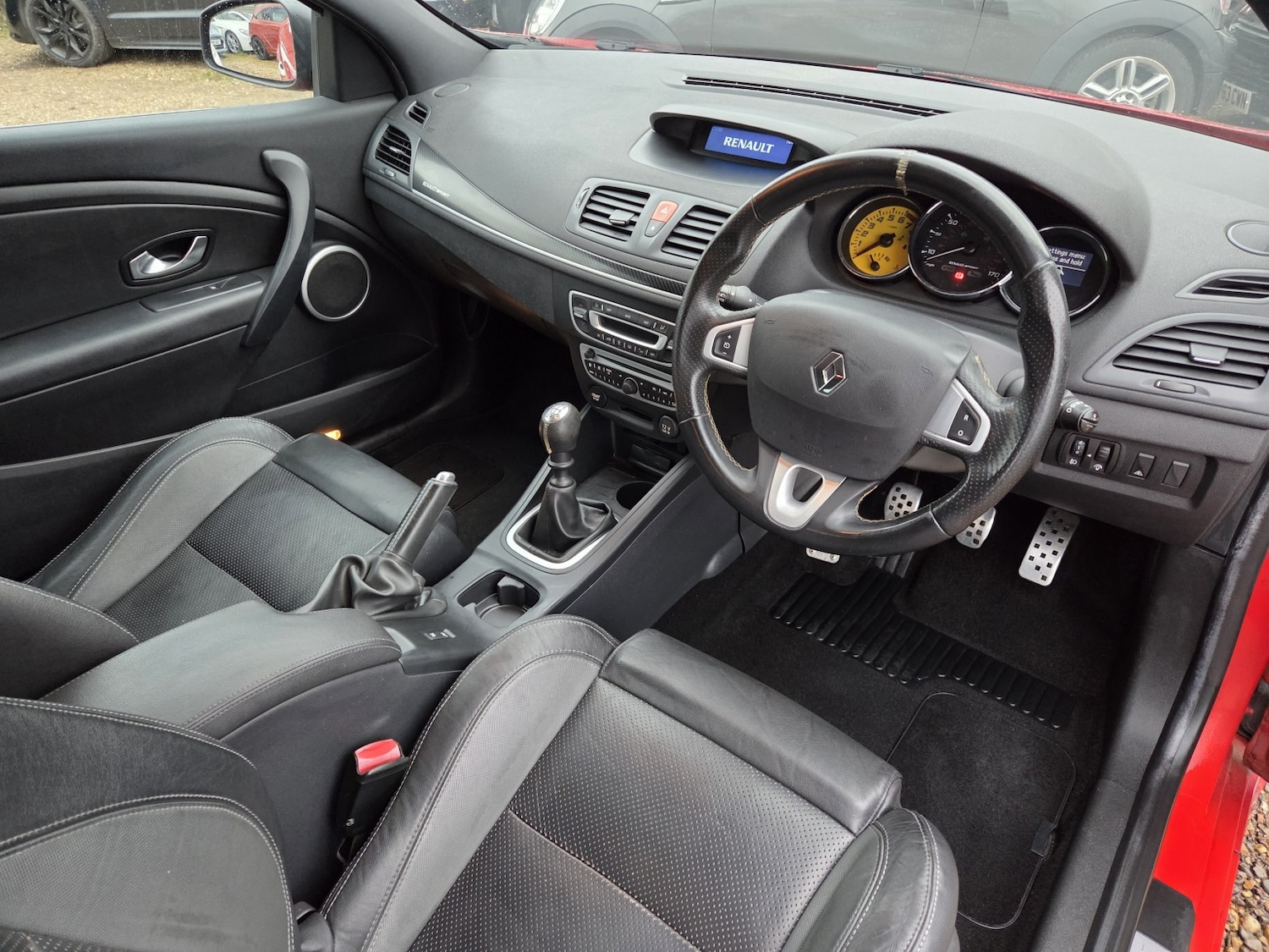 Used Renault Megane 2011 for sale - 77135916: Photo 10