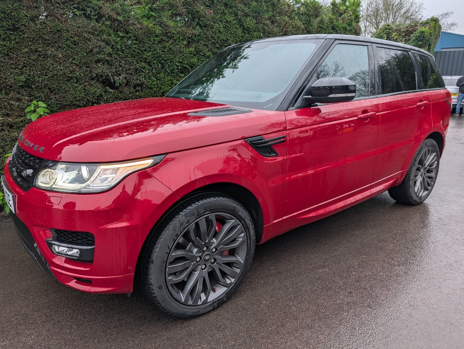 Used Land Rover Range Rover Sport 2017 for sale - 76957895: Photo 2