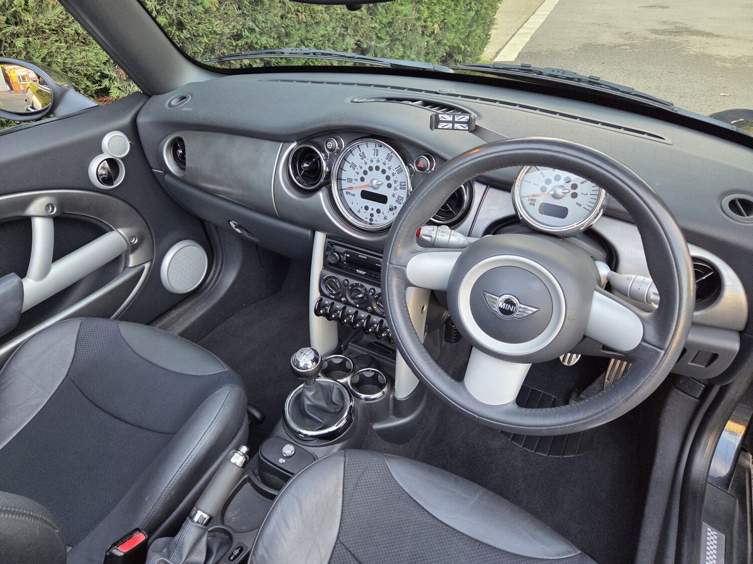 Used MINI Convertible 2008 for sale - 76762151: Photo 10