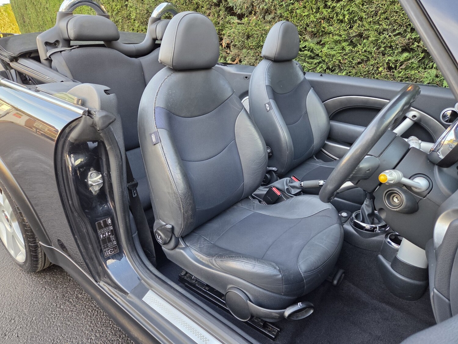 Used MINI Convertible 2008 for sale - 76762151: Photo 9