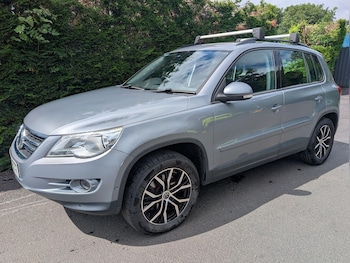 Used Volkswagen Tiguan 2010 for sale - 75691854: Photo