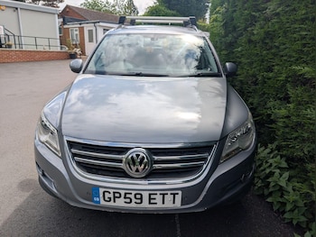 Used Volkswagen Tiguan 2010 for sale - 75691854: Photo