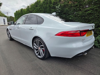 Used Jaguar XF 2015 for sale - 75282801: Photo