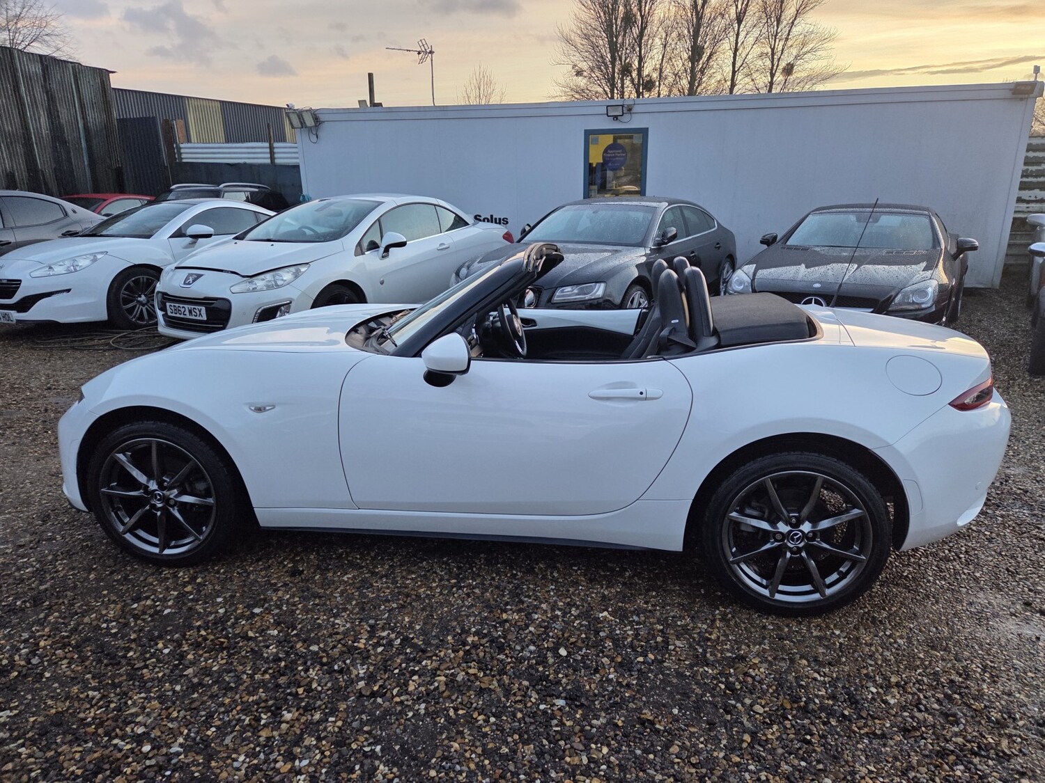 Used Mazda MX-5 2017 for sale - 77572742: Photo 7