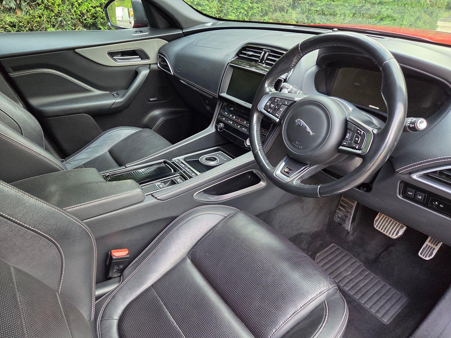 Used Jaguar F-Pace 2017 for sale - 76699237: Photo 10