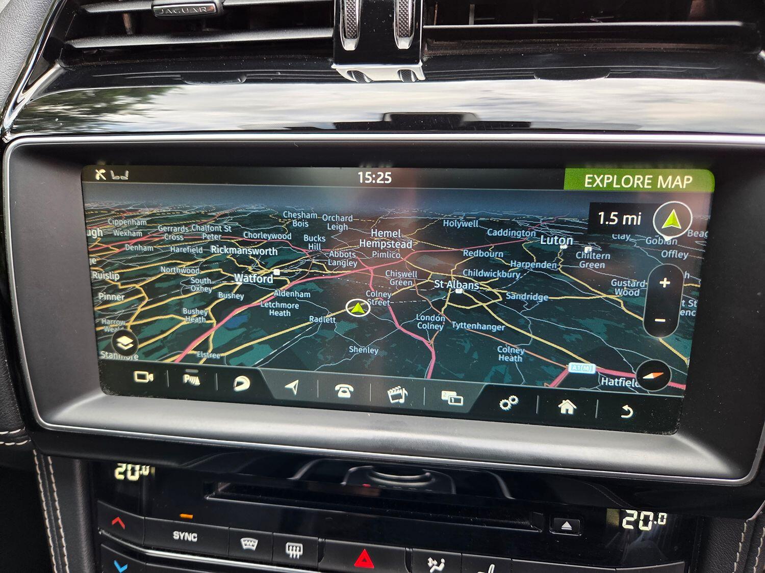 Used Jaguar F-Pace 2017 for sale - 76699237: Photo 13