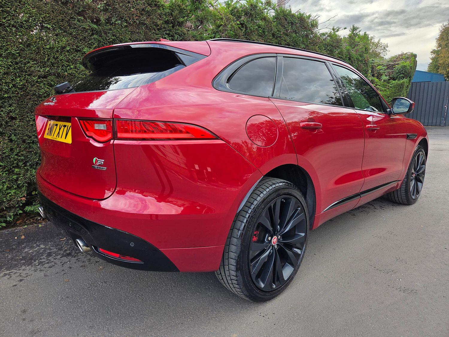 Used Jaguar F-Pace 2017 for sale - 76699237: Photo 7