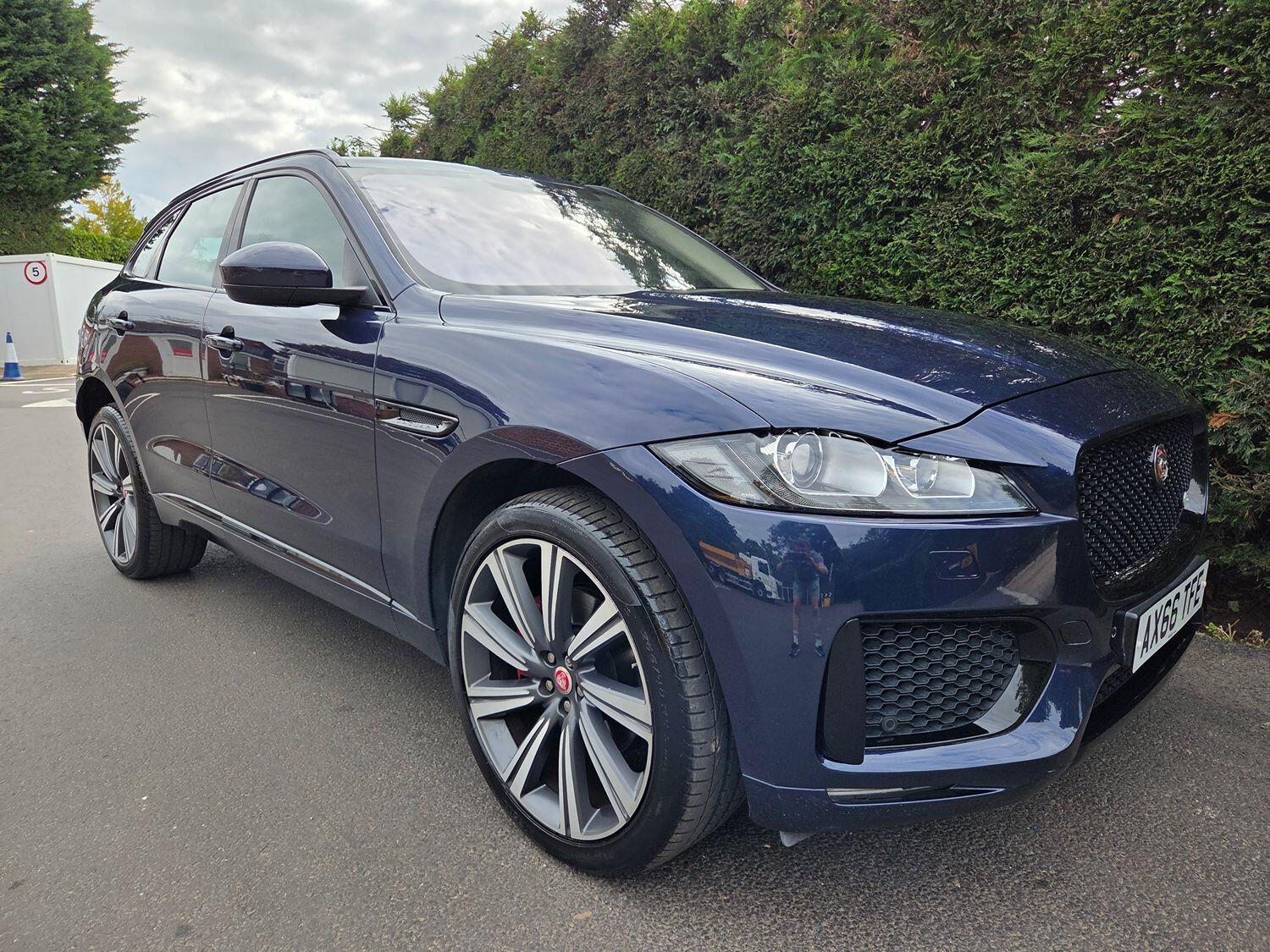 Used Jaguar F-Pace 2016 for sale - 76093769: Photo 2