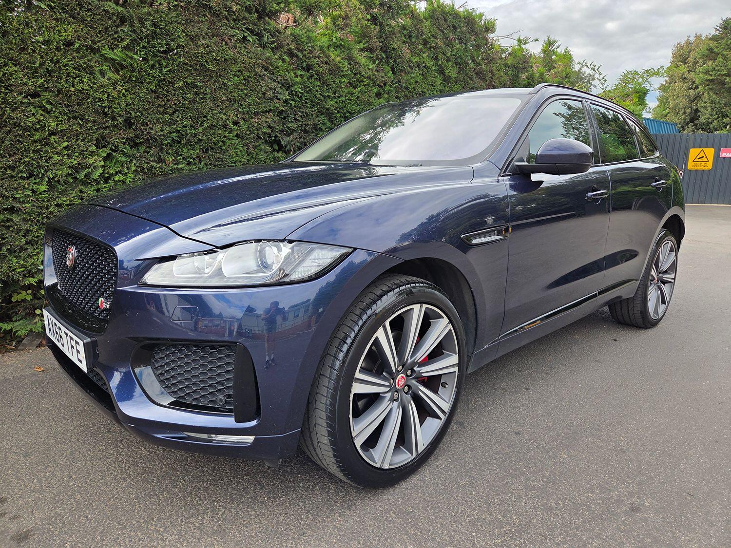 Used Jaguar F-Pace 2016 for sale - 76093769: Photo 4
