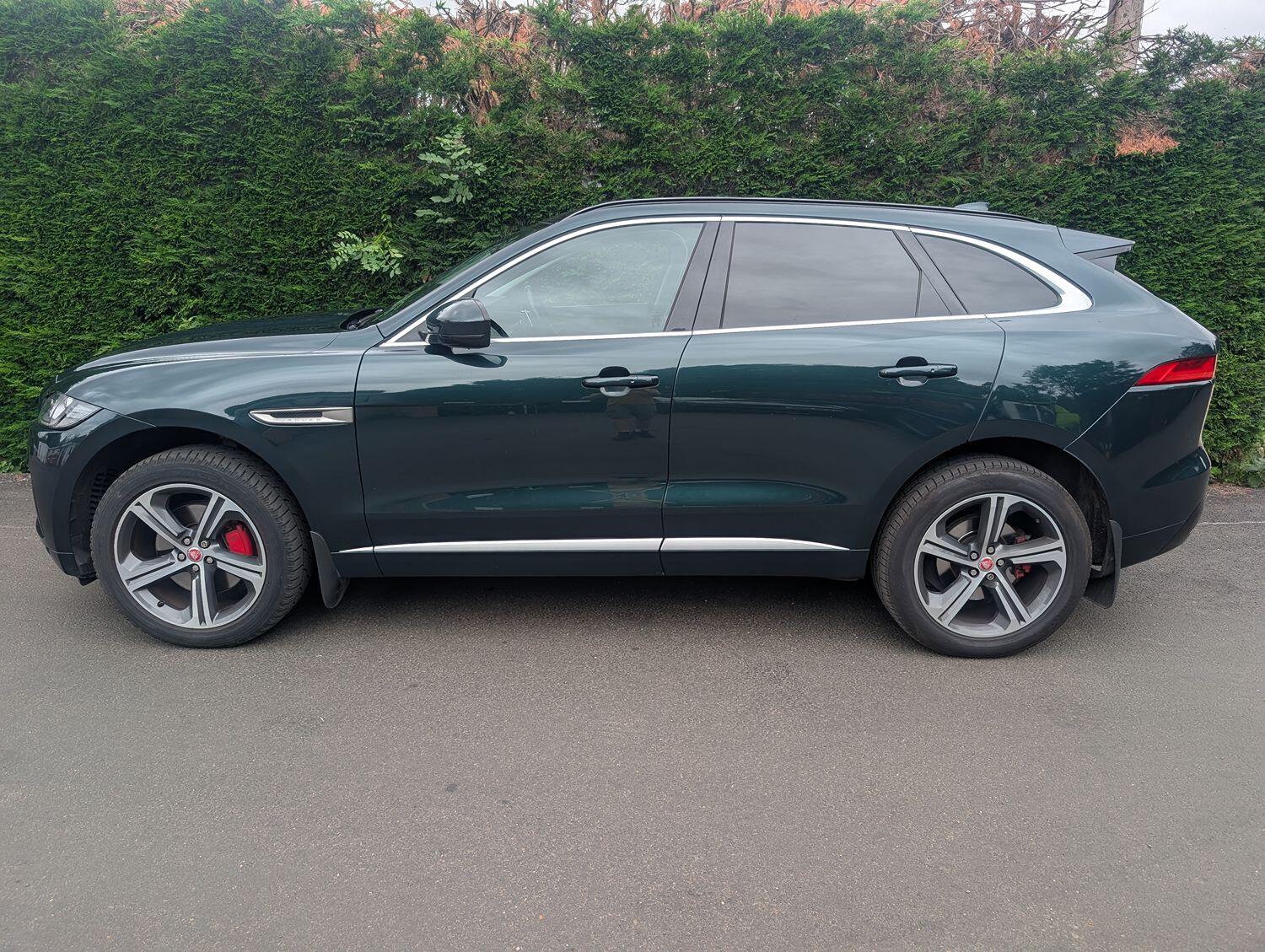 Used Jaguar F-Pace 2016 for sale - 76794182: Photo 2