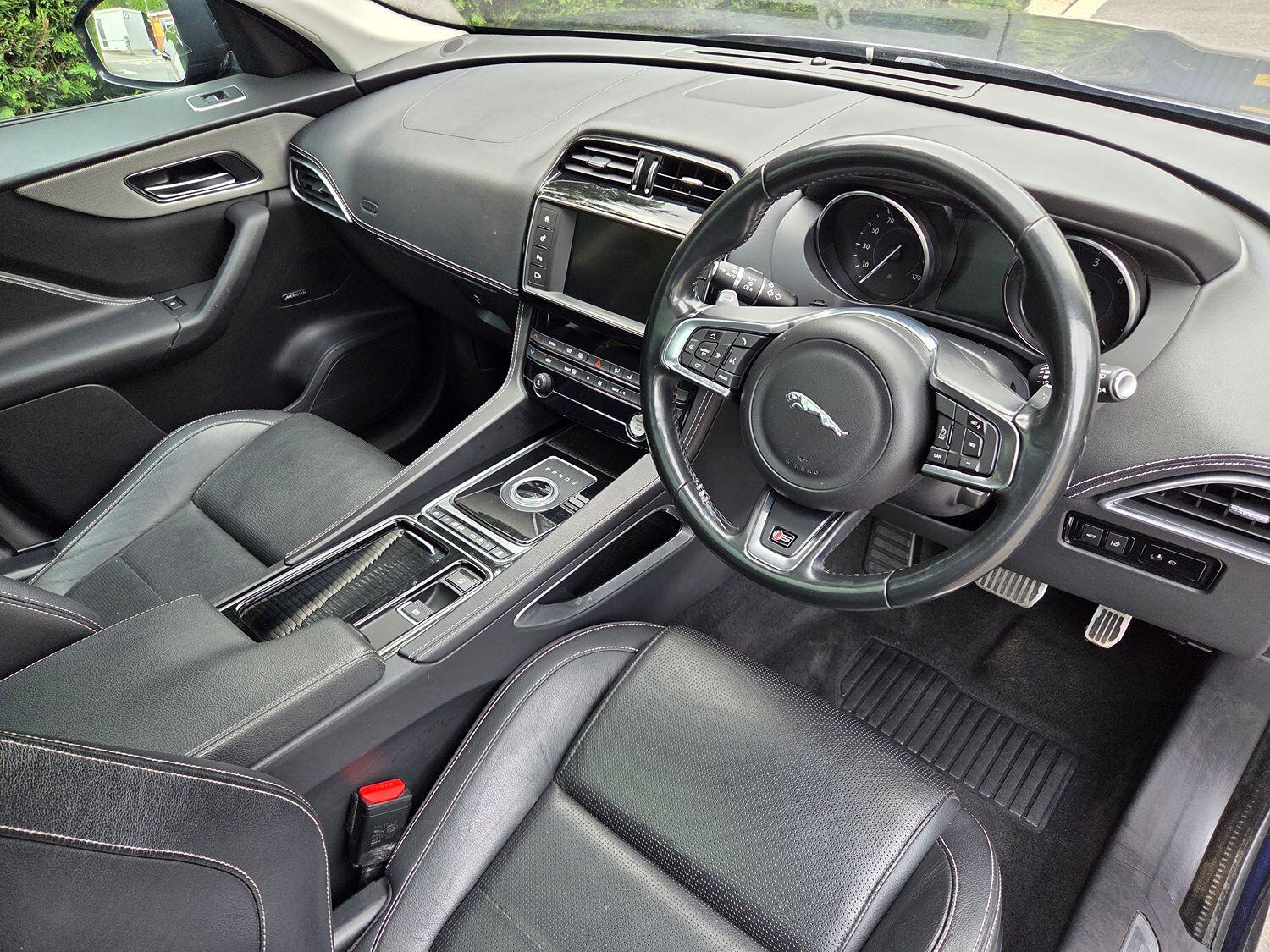 Used Jaguar F-Pace 2016 for sale - 76769562: Photo 10