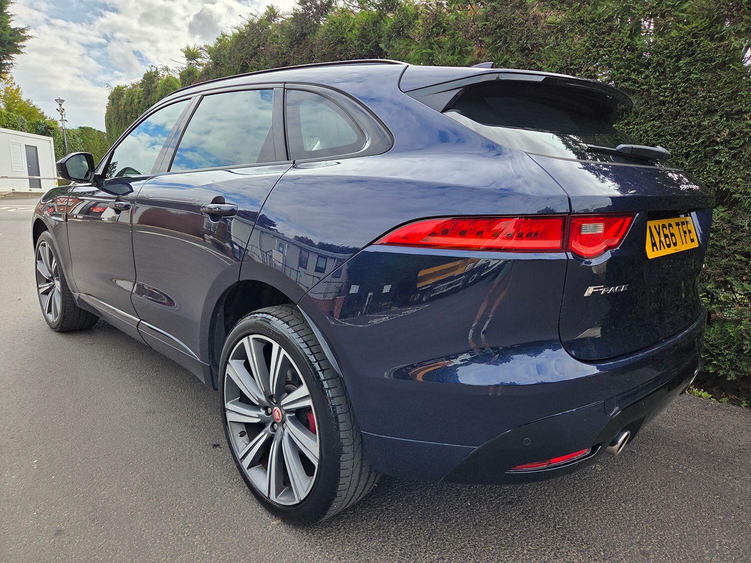 Used Jaguar F-Pace 2016 for sale - 76769562: Photo 5