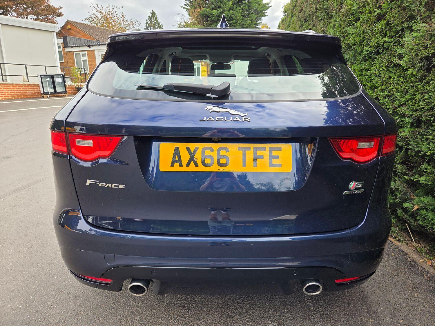 Used Jaguar F-Pace 2016 for sale - 76769562: Photo 6