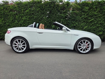 Used Alfa Romeo Spider 2008 for sale - 75994802: Photo