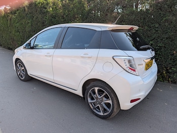 Used Toyota Yaris 2013 for sale - 77973722: Photo