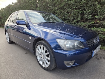 2005 - 3.0 300 4-Door