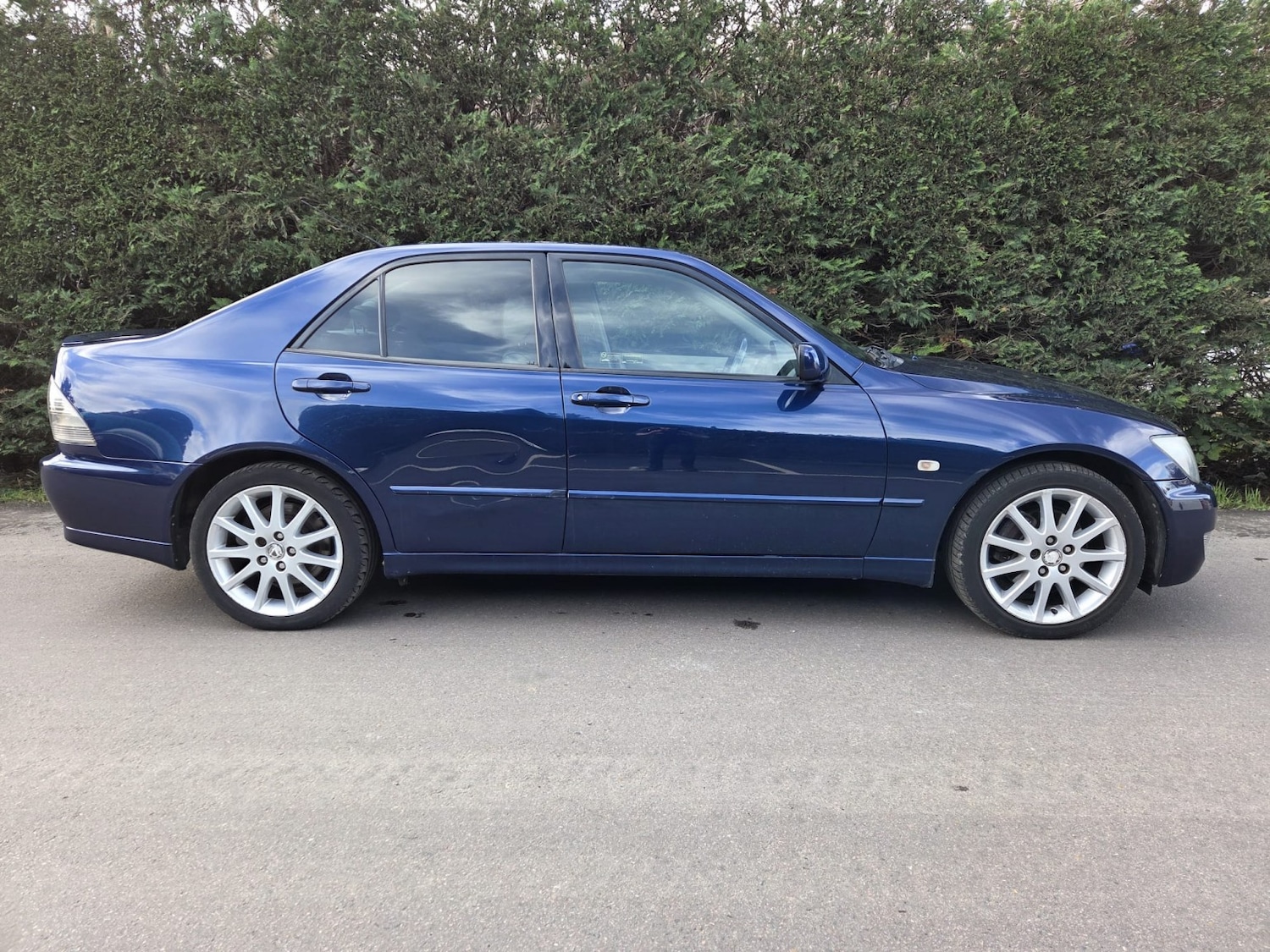 Used Lexus IS 2005 for sale - 77357369: Photo 2