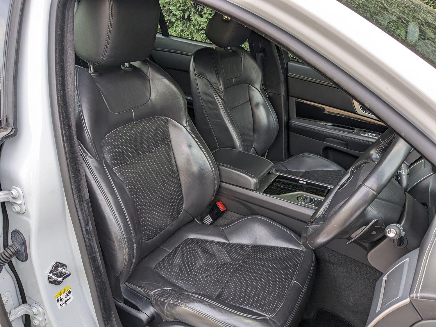 Used Jaguar XF 2015 for sale - 76656266: Photo 11