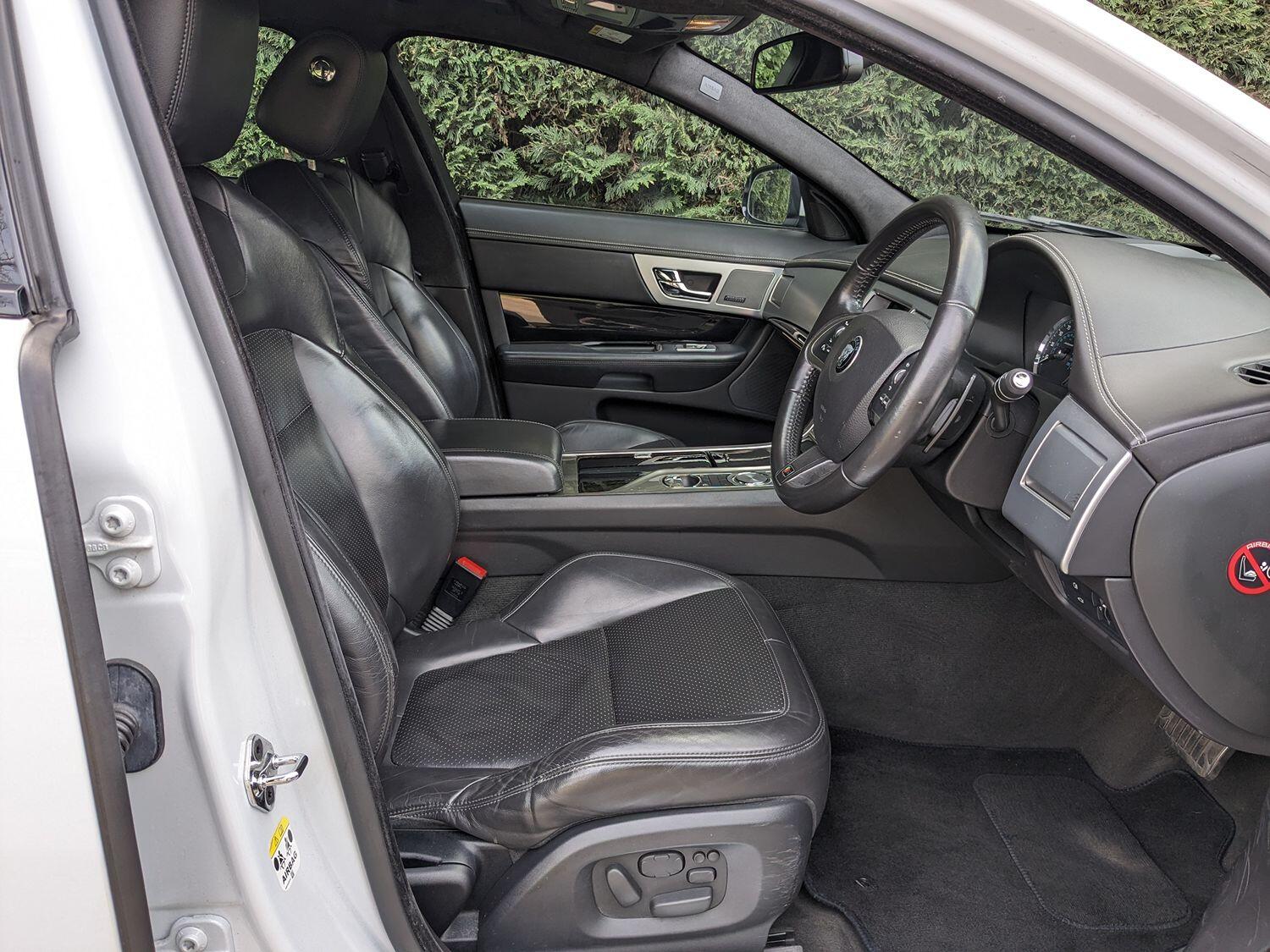 Used Jaguar XF 2015 for sale - 76656266: Photo 9