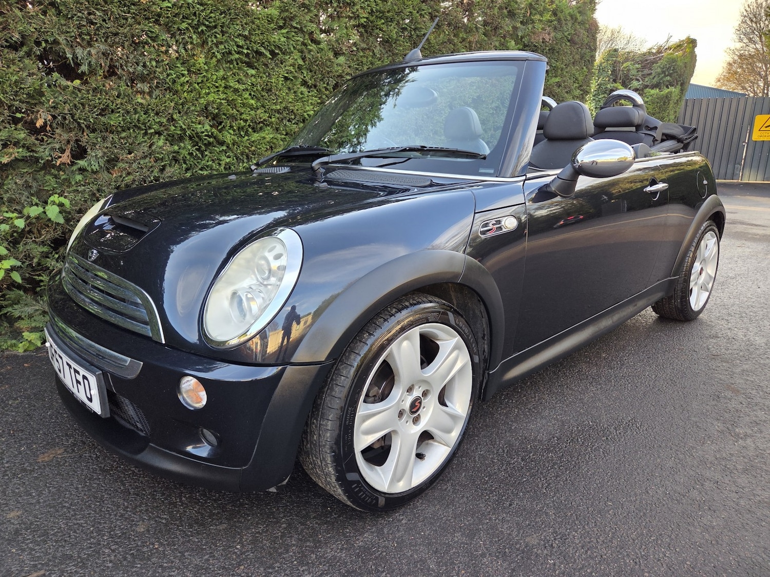 Used MINI Convertible 2008 for sale - 78004607: Photo 3