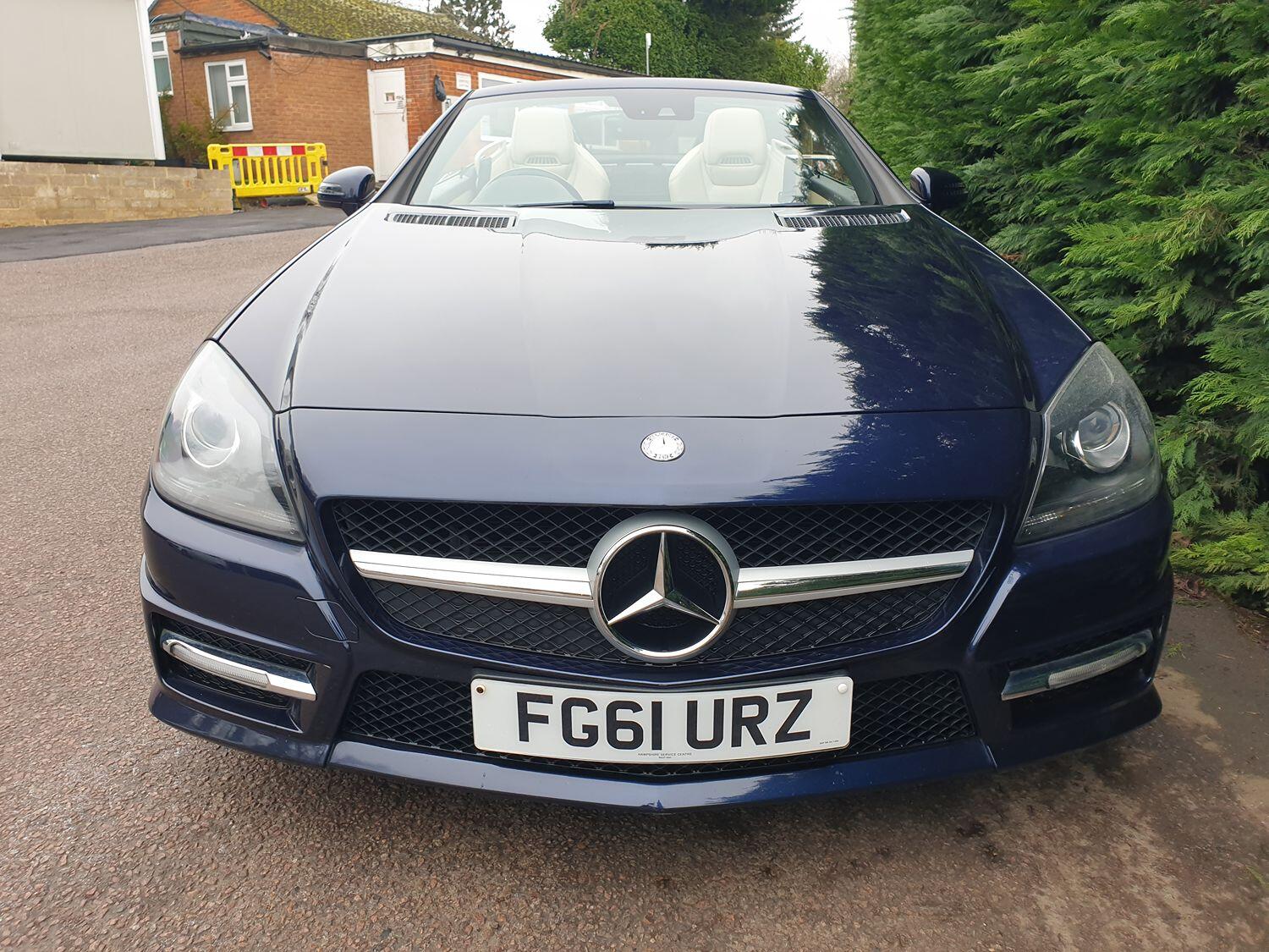 Used Mercedes-Benz SLK 2011 for sale - 77014882: Photo 2