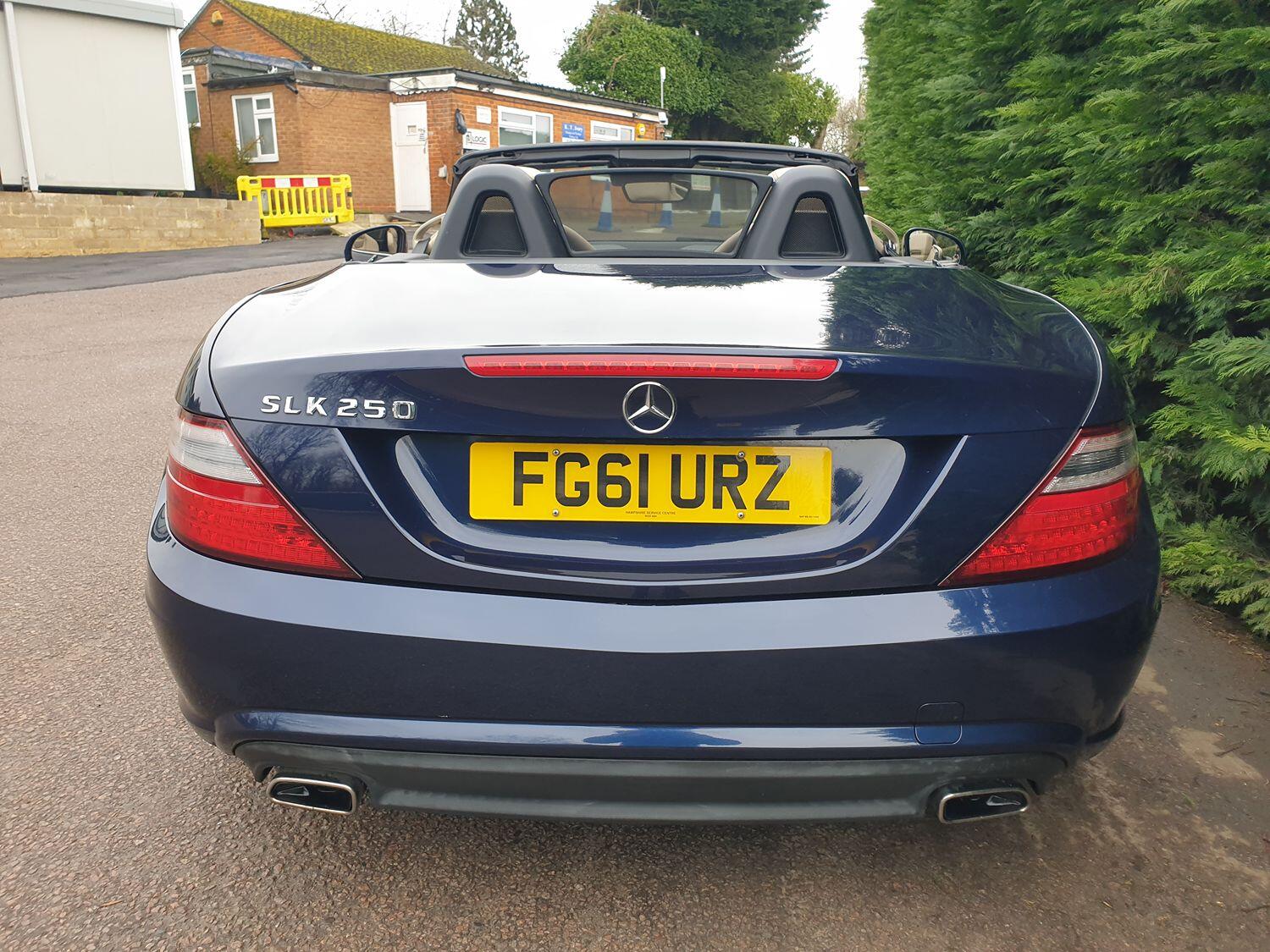 Used Mercedes-Benz SLK 2011 for sale - 77014882: Photo 5