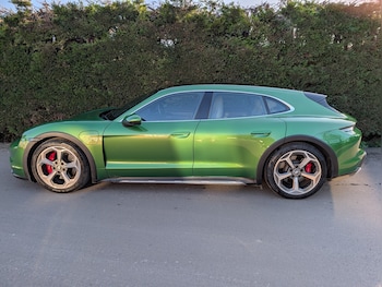 Used Porsche Taycan 2022 for sale - 77921400: Photo