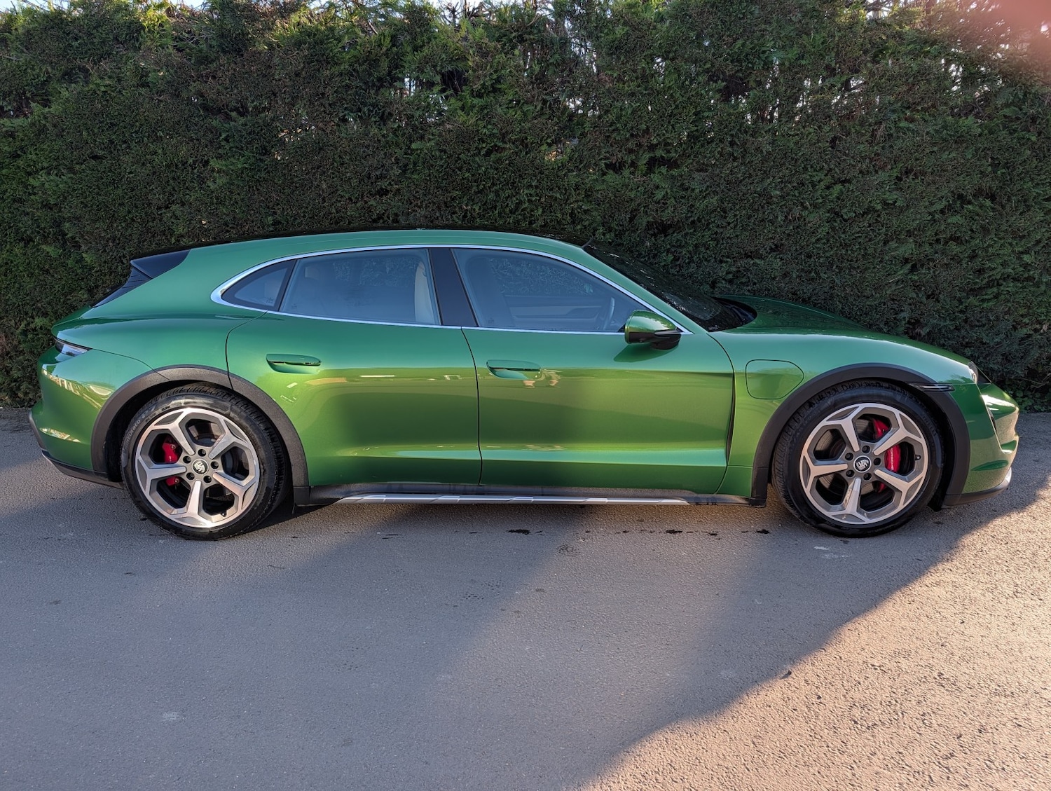 Used Porsche Taycan 2022 for sale - 77921400: Photo 4