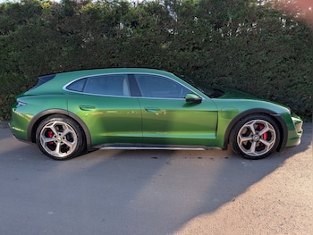 Used Porsche Taycan 2022 for sale - 77921400: Photo