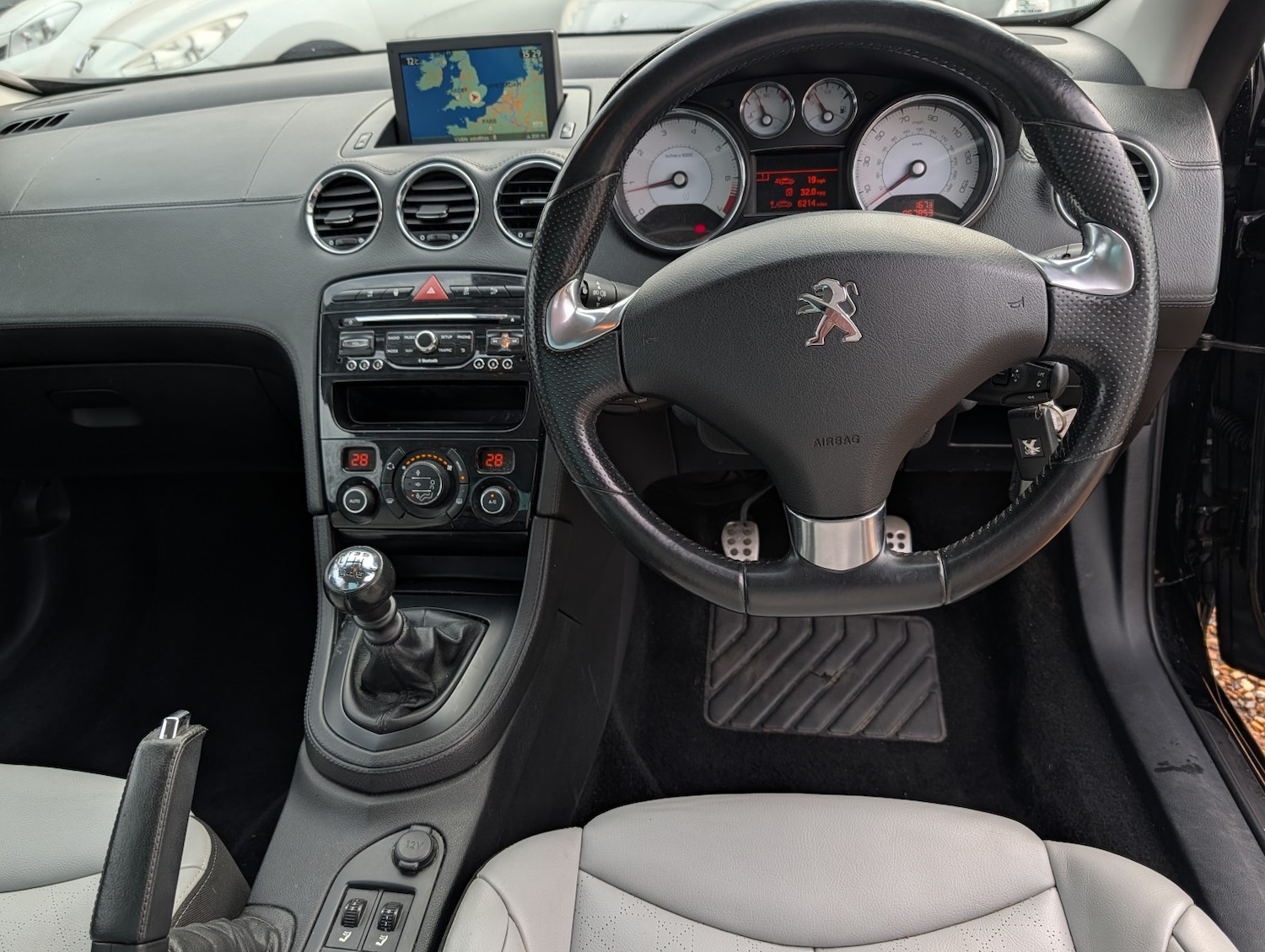 Used Peugeot 308 CC 2013 for sale - 77991666: Photo 10