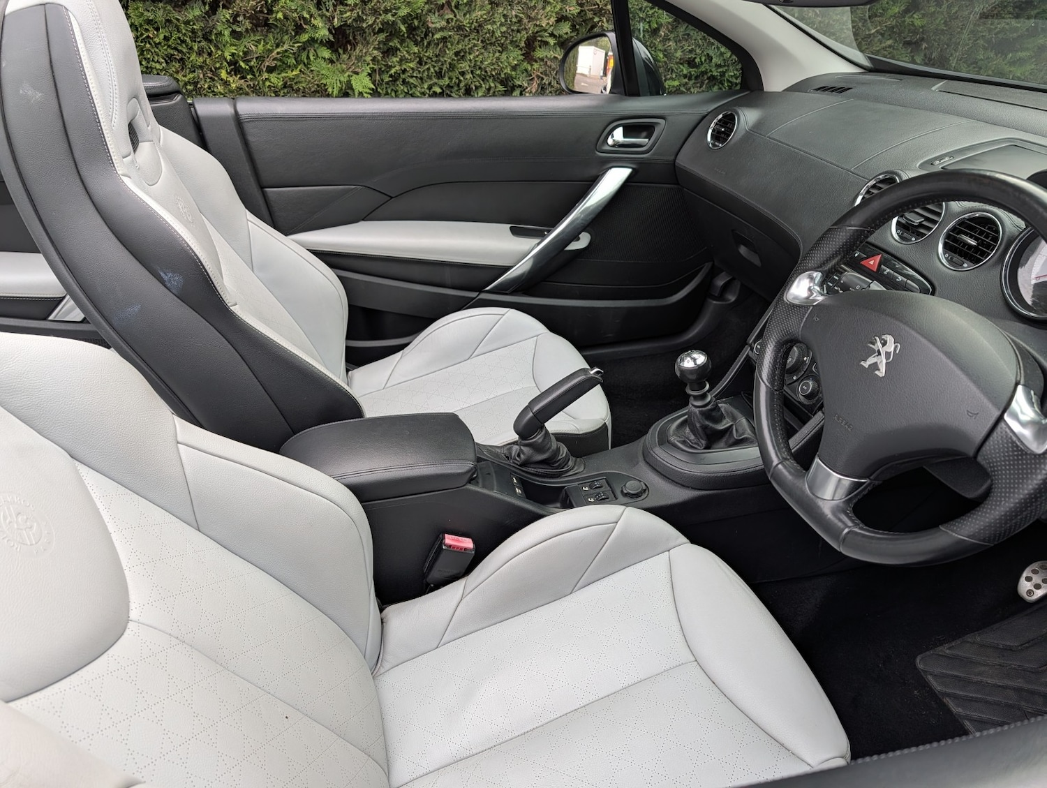 Used Peugeot 308 CC 2013 for sale - 77991666: Photo 5