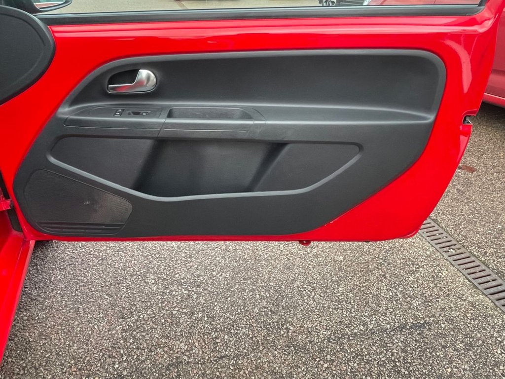 Used Volkswagen up! 2014 for sale - 77226581: Photo 24