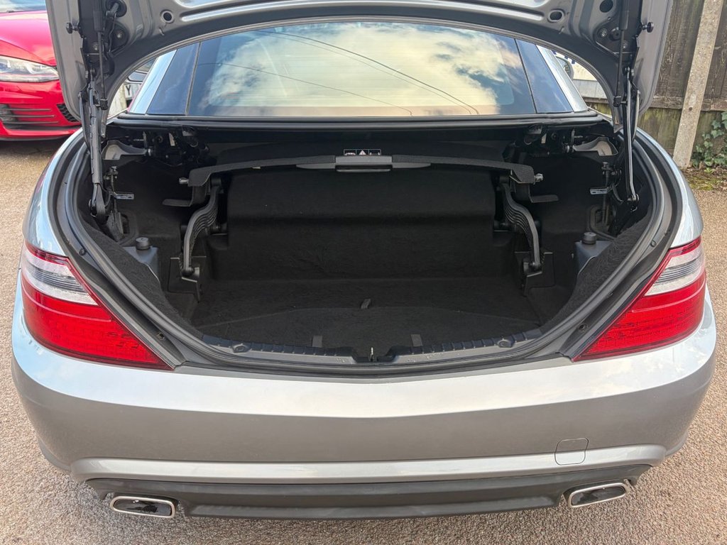 Used Mercedes-Benz SLK 2013 for sale - 77835333: Photo 11