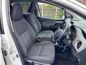 Used Toyota Yaris 2017 for sale - 78645086: Photo