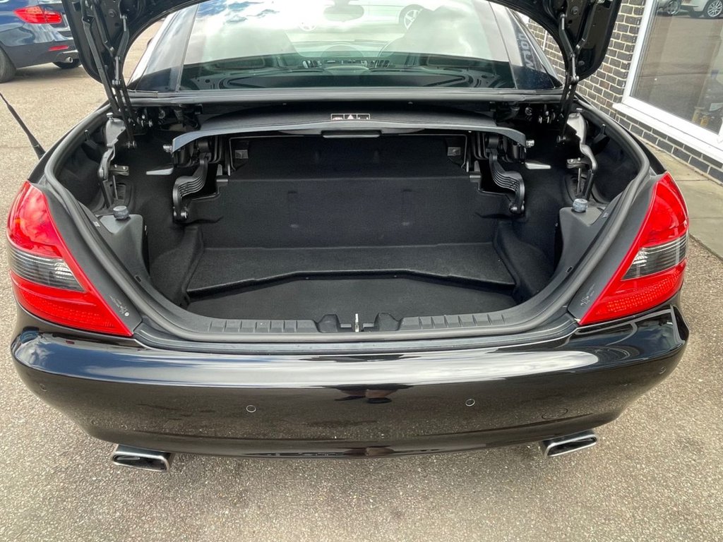 Used Mercedes-Benz SLK 2009 for sale - 76772656: Photo 11