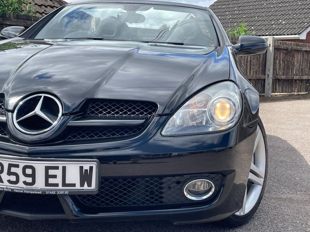 Used Mercedes-Benz SLK 2009 for sale - 76772656: Photo 32