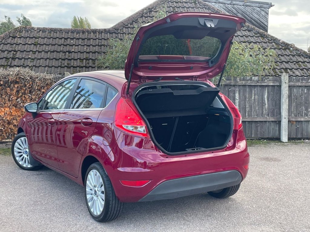 Used Ford Fiesta 2010 for sale - 76772669: Photo 20