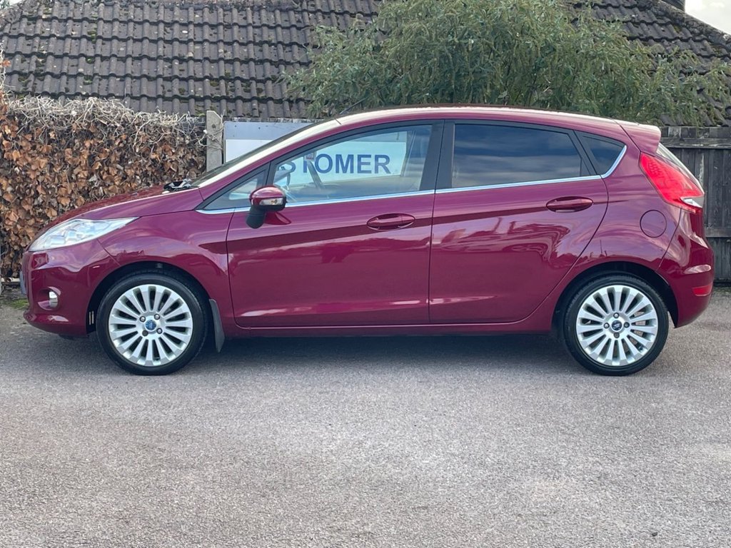 Used Ford Fiesta 2010 for sale - 76772669: Photo 21