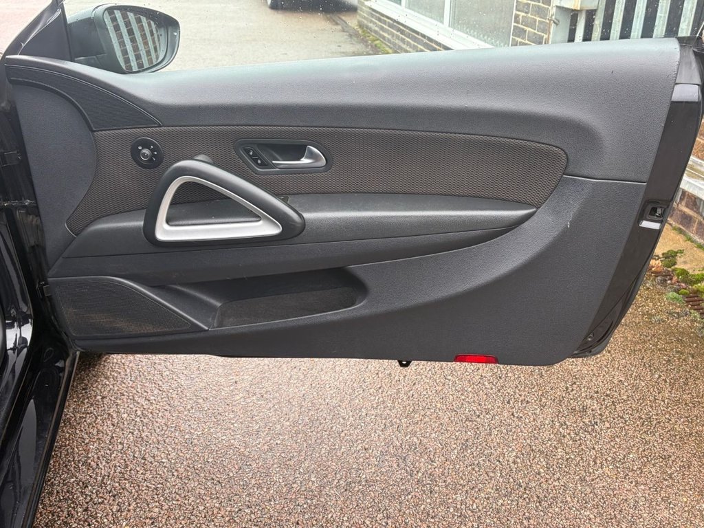 Used Volkswagen Scirocco 2015 for sale - 77621669: Photo 24