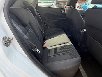 Used Ford Fiesta 2014 for sale - 79103232: Photo