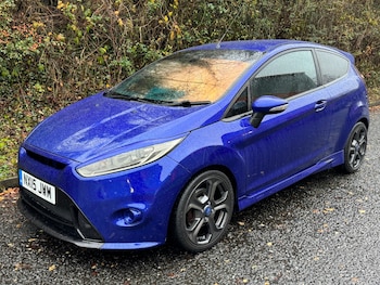 Used Ford Fiesta 2015 for sale - 77012107: Photo