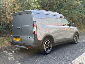 Used Ford Transit Courier 2024 for sale - 79614356: Photo