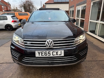 Used Volkswagen Touareg 2015 for sale - 77689195: Photo