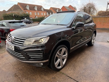 Used Volkswagen Touareg 2015 for sale - 77689195: Photo