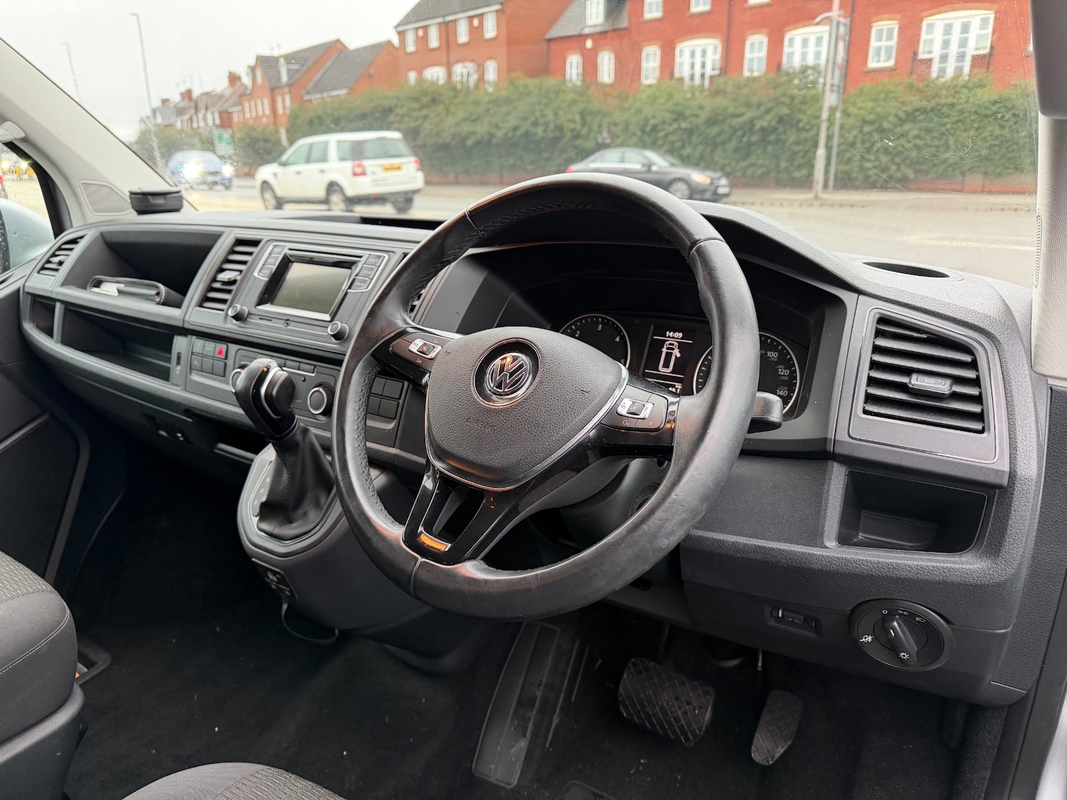 Used Volkswagen Transporter Shuttle 2018 for sale - 77339273: Photo 7