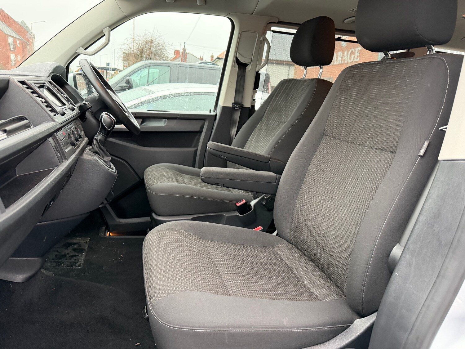 Used Volkswagen Transporter Shuttle 2018 for sale - 77339273: Photo 8