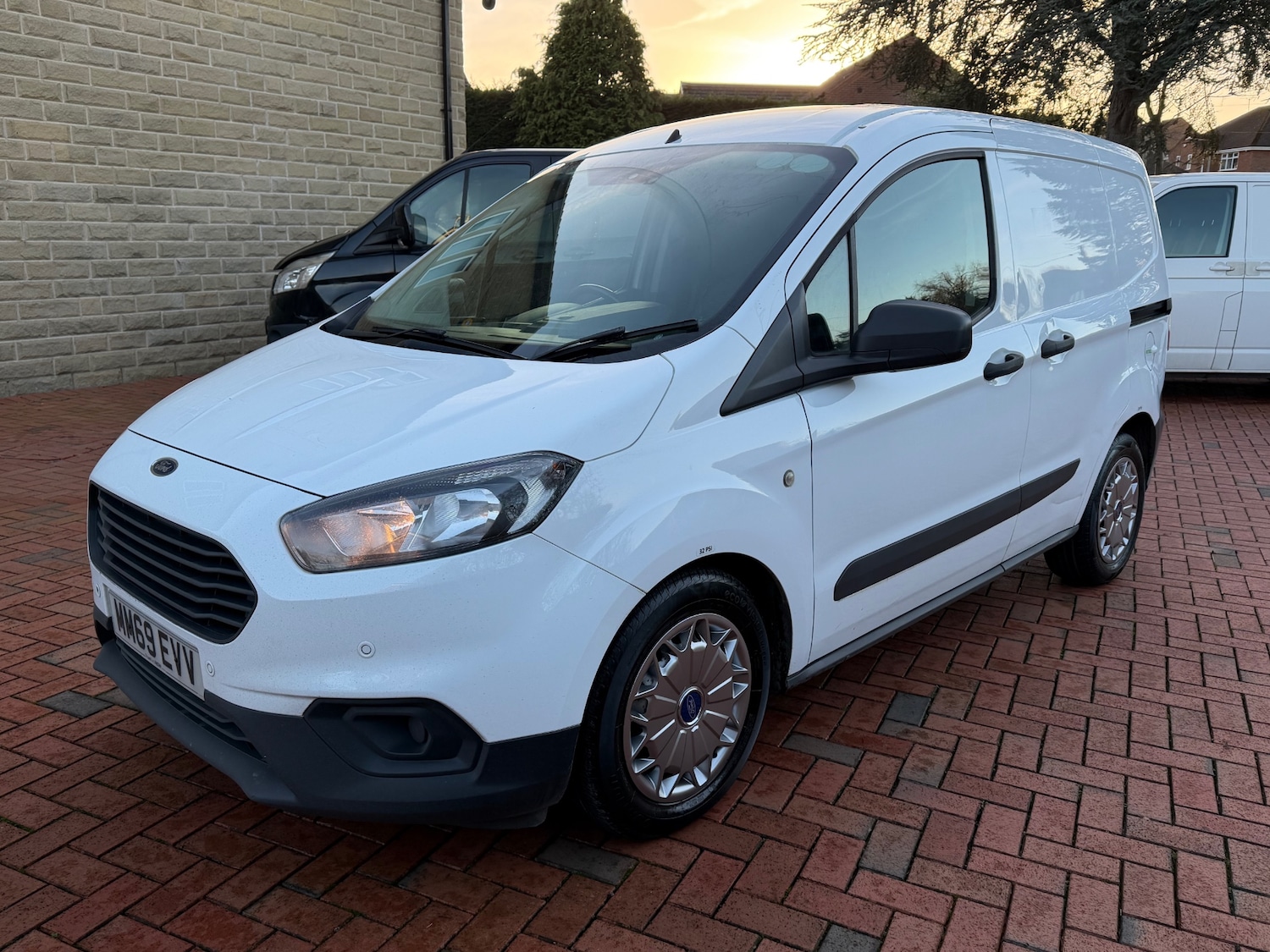 Used Ford Transit Courier 2020 for sale - 77127601: Photo 2