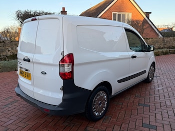 Used Ford Transit Courier 2020 for sale - 77127601: Photo