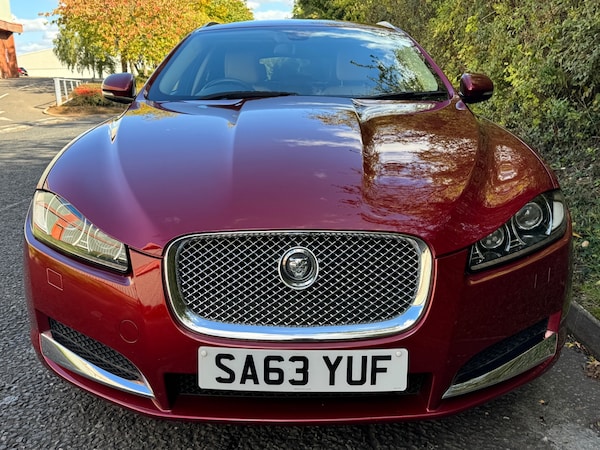Used Jaguar XF 2013 for sale - 76117133: Photo 2